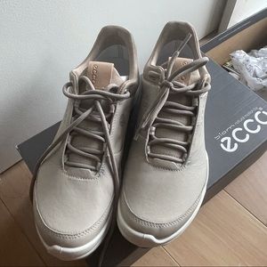 Brand new Ecco women golf biom hybrid 3